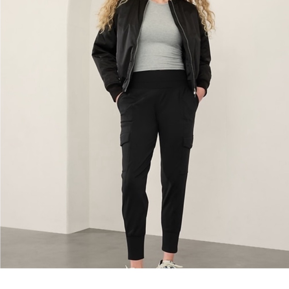 Athleta Black Coaster Cargo Joggers